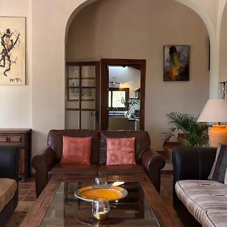 Casa Andrea Βίλα *
